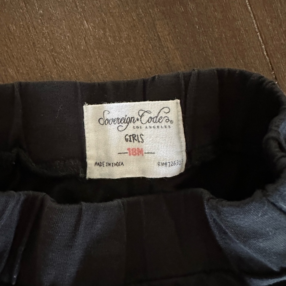 Sovereign Code Outfit - Picture 5 of 5